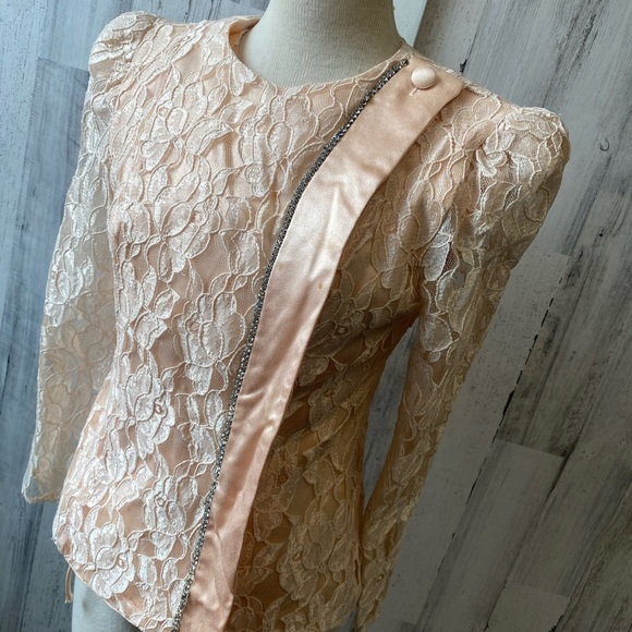 Vintage lace blazer by Patra - Picture 2 of 10